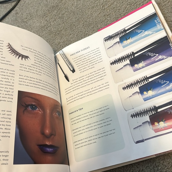 makeup book/skincare how to do! - Picture 3 of 3